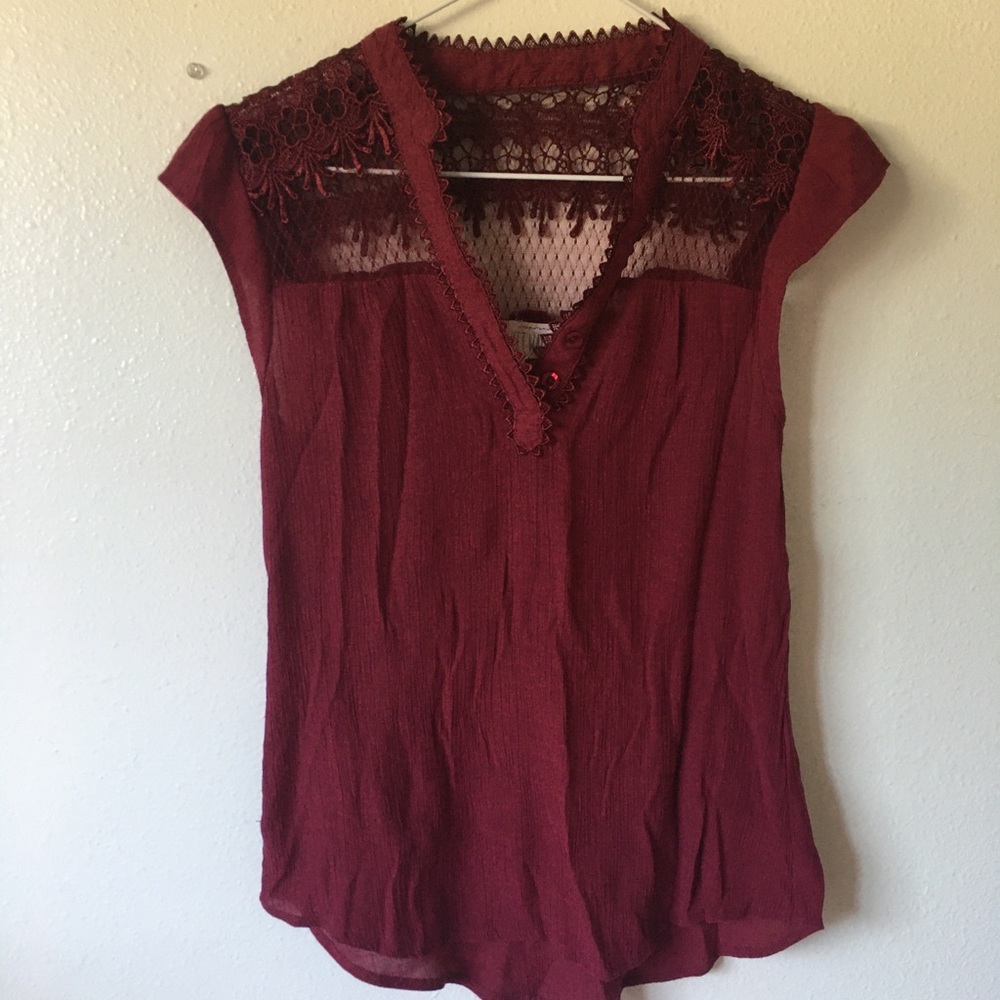 🌸Sweet wanderer burgundy blouse